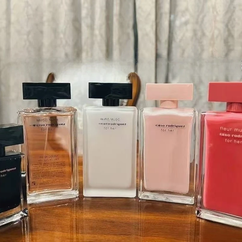 エレガントなムスクフローラルのオードトワレ（女性用）、ラグジ - Perfume Fragrance Bottle のレビューと価格